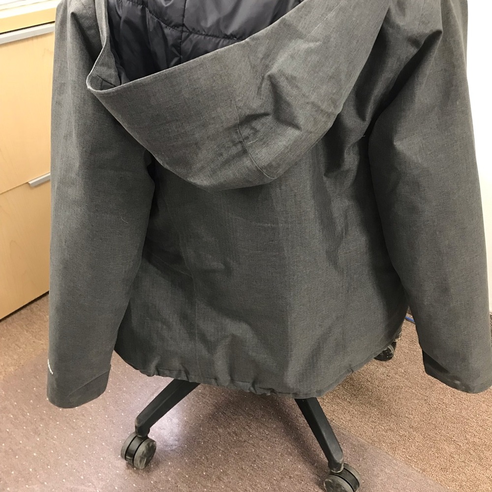 NORTH FACE WINTER JACKET - Picture 6 of 8